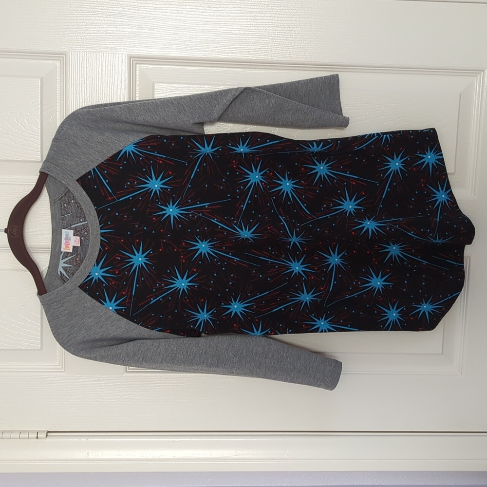 Lularoe 3/4 Sleeve Raglan Shirt Blouse Top Fireworks & Stars Pattern